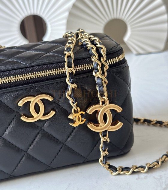 Ch**el Lamskin Leather Vantity Case With Chain Black  Size 17x9.5x8CM Master Quality