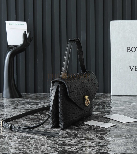 B0tt*ga Ven*ta BV Knot Clutch Intrecciato Leather Shoulder Bag Size 25*505*16CM