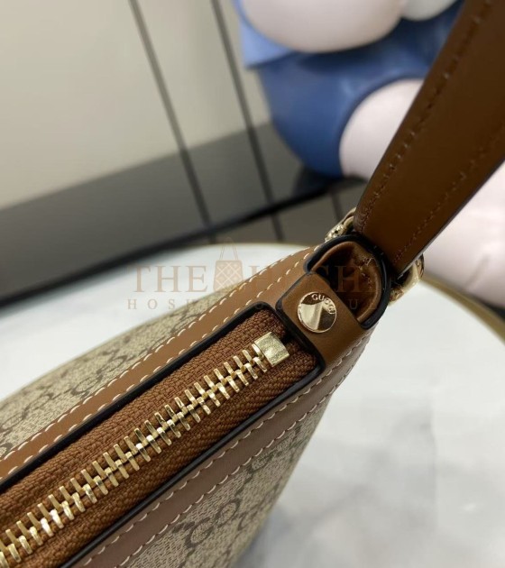 Gvc*1 GG Emblem Fall Collection Beige Ebony GG Canvas Shoulder Bag 22*14*8cm Master Quality