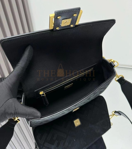 F**di Baguette Bag Canvas Leather Gold Hardware Medium Size 27*6*15CM