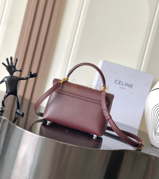 Ce1i*e Teen Nino Soft Calfskin Shoulder Bag Triomphe Gold Hardware 20x13x8cm  Master Quality