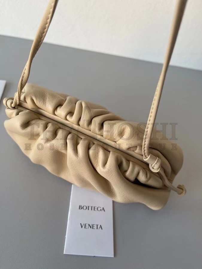 B0tt*ga Ven*ta Mini Pouch In Beige Calfskin Master Quality