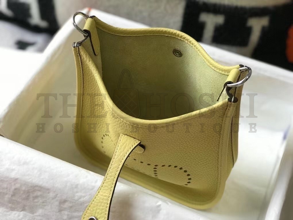 H**me5 Evelyne III TPM Bag In Jaune Poussin Clemence Leather Master Quality