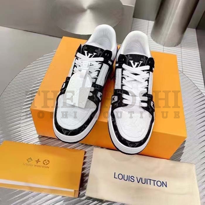L0vis Vvtt0n Unisex LV Trainer Sneaker Black Monogram Calf Master Quality