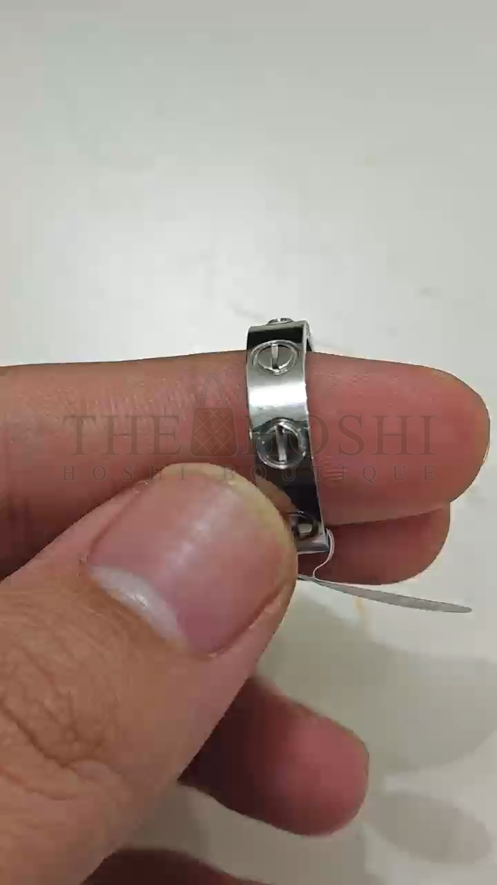 Ca*t1er Love Ring replica, One D1am0nd & White Gold Master Quality