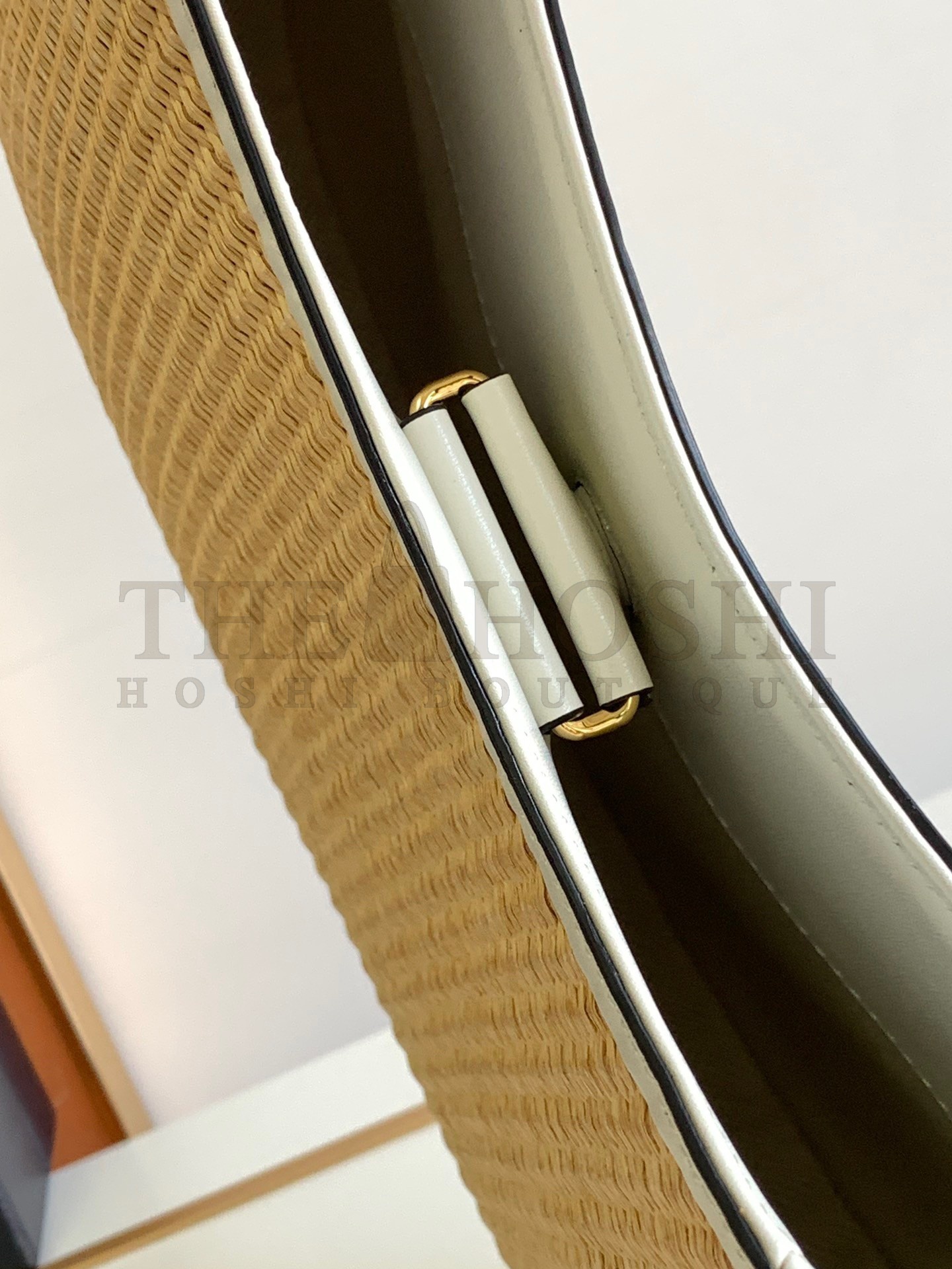 Pra*a Shoulder Bag in Woven Straw and White Leather Master Quality