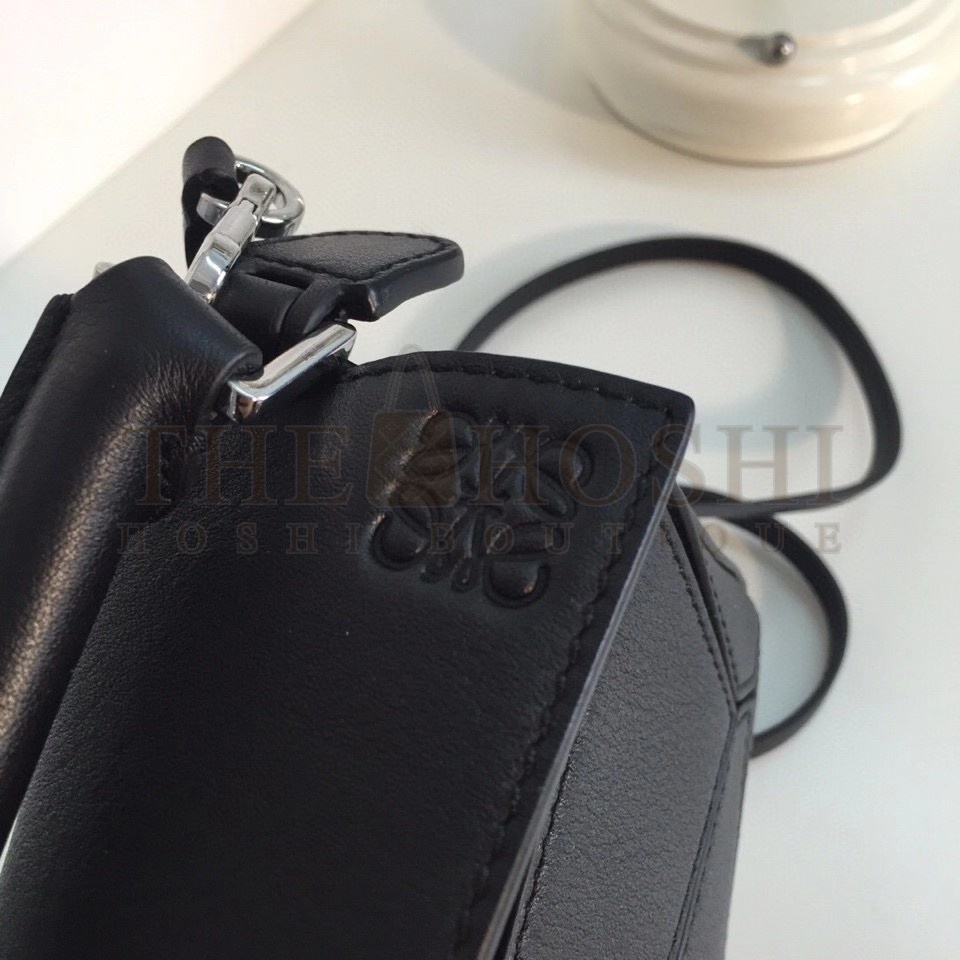 L0ew* Puzzle Mini Bag In Black Calfskin Master Quality