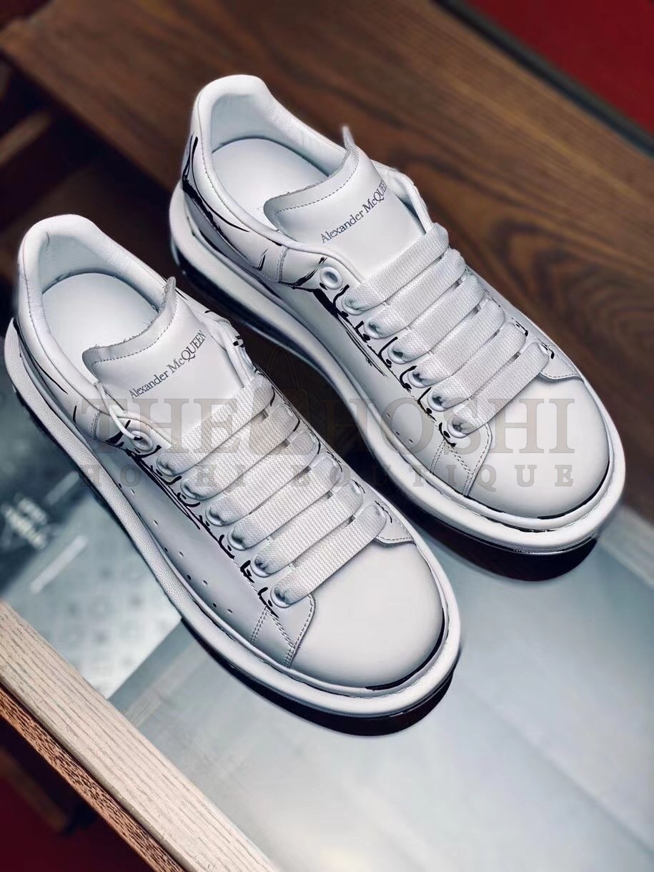 A1exa*der Mcqv*en Men