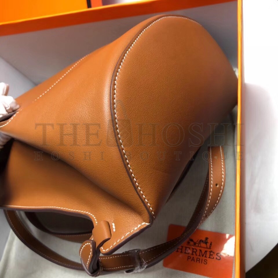 H**me5 GR24 Backpack In Gold Swift Calfskin Master Quality