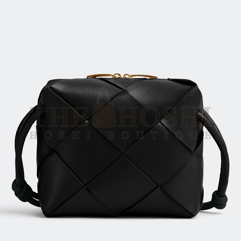 B0tt*ga Ven*ta Mini Cassette Camera Bag In Black Lambskin Master Quality