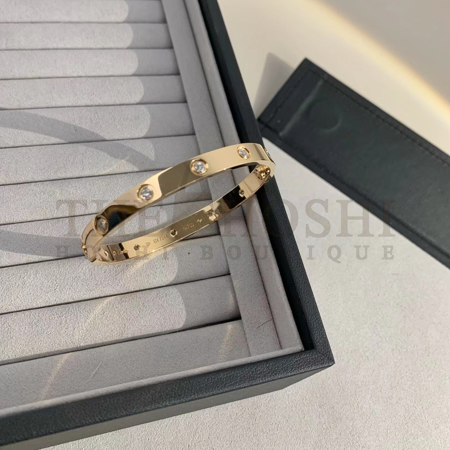 Ca*t1er Love Bracelet with Ten D1am0nds in Rose Gold Master Quality