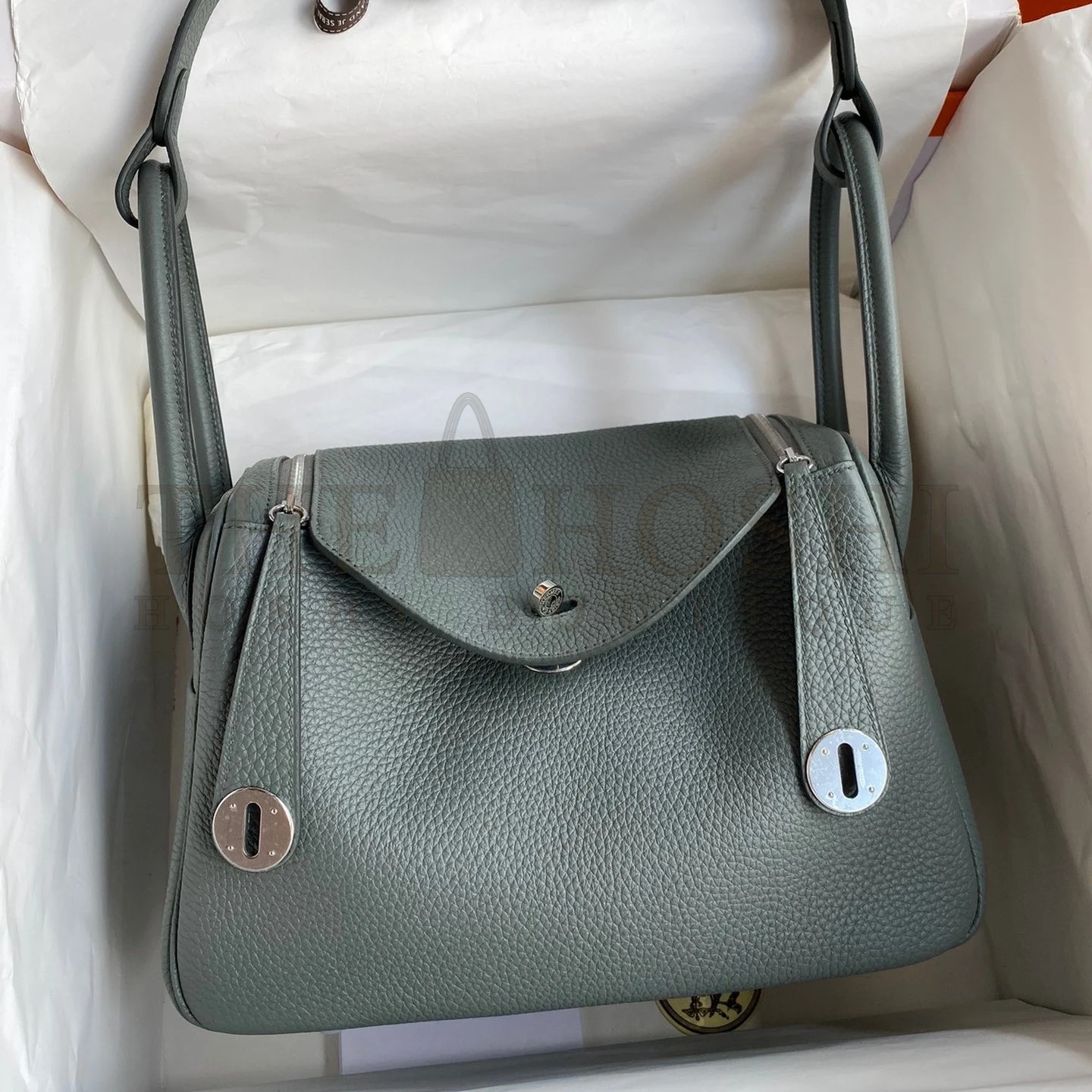 H**me5 Lindy 26 Handmade Bag In Vert Amande Clemence Leather Master Quality