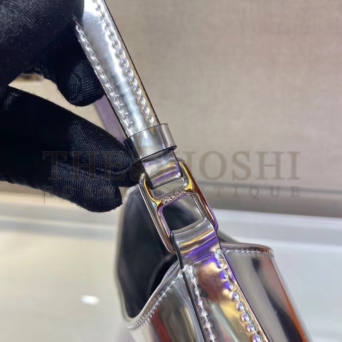 Pra*a Cleo Small Shoulder Bag In Silver Brushed Leather Master Quality