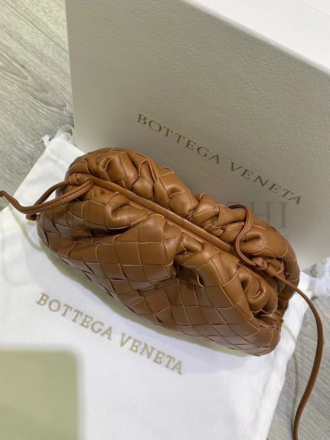 B0tt*ga Ven*ta Mini Pouch In Caramel Intrecciato Lambskin Master Quality