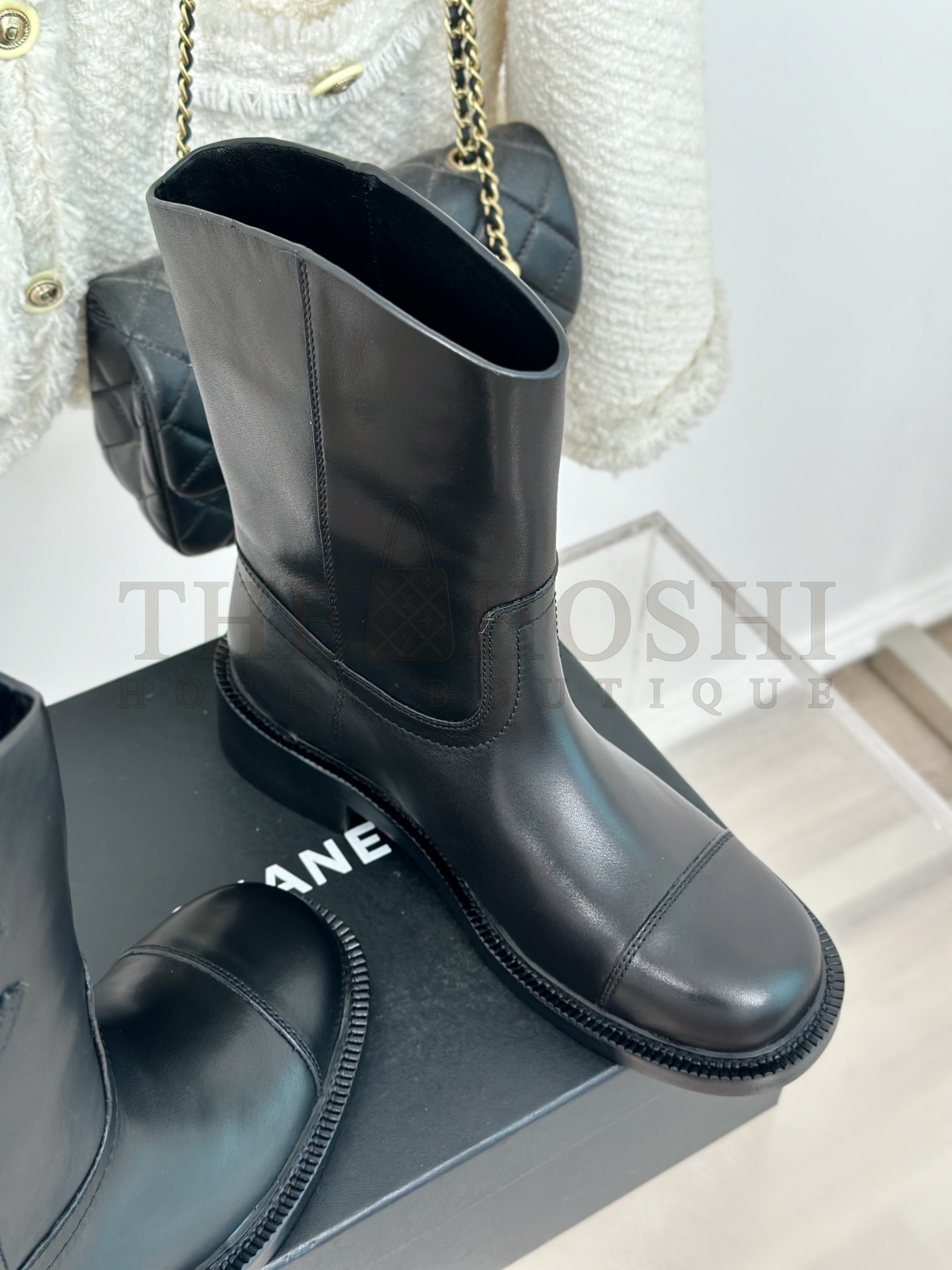 Ch**el boots Master Quality