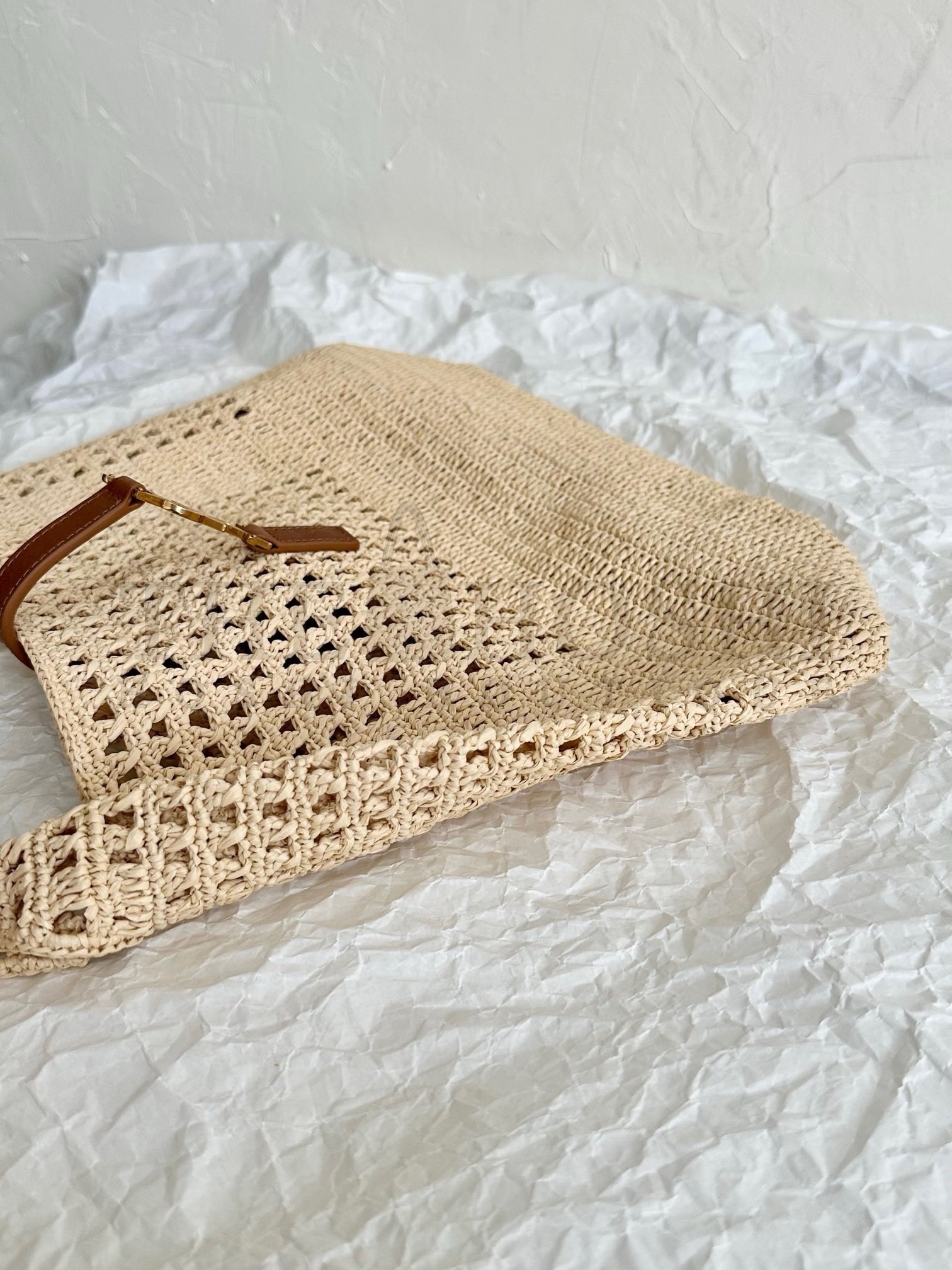 Sa1nt Lau*nt Le 5 A 7 Medium Tote Bag in Naturel Raffia Master Quality