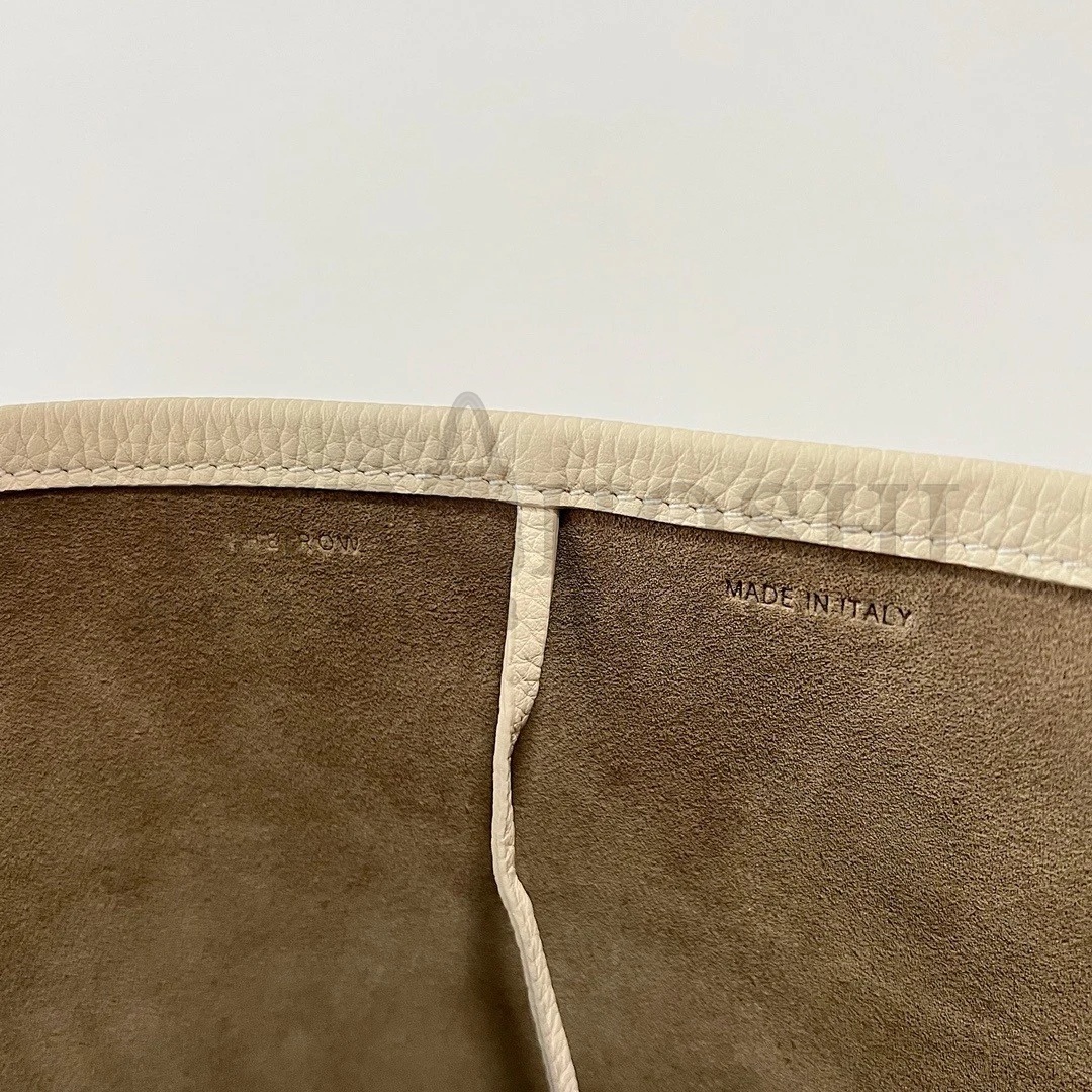 The R0w Medium N/S Park Tote in Ivory Grained Leather Master Quality