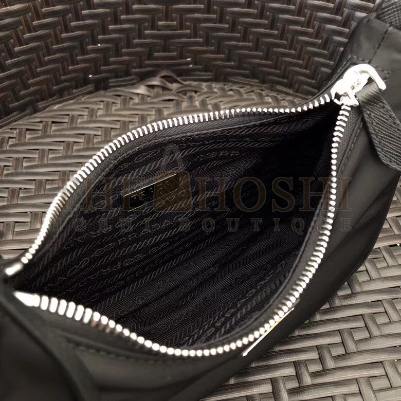 Pra*a Re-Edition 2005 Shoulder Bag In Black Nylon Master Quality