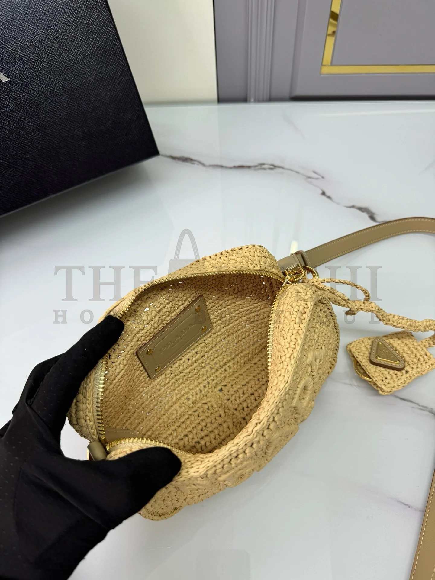 Pra*a Crochet Shoulder Bag in Natural Raffia-effect Yarn Master Quality