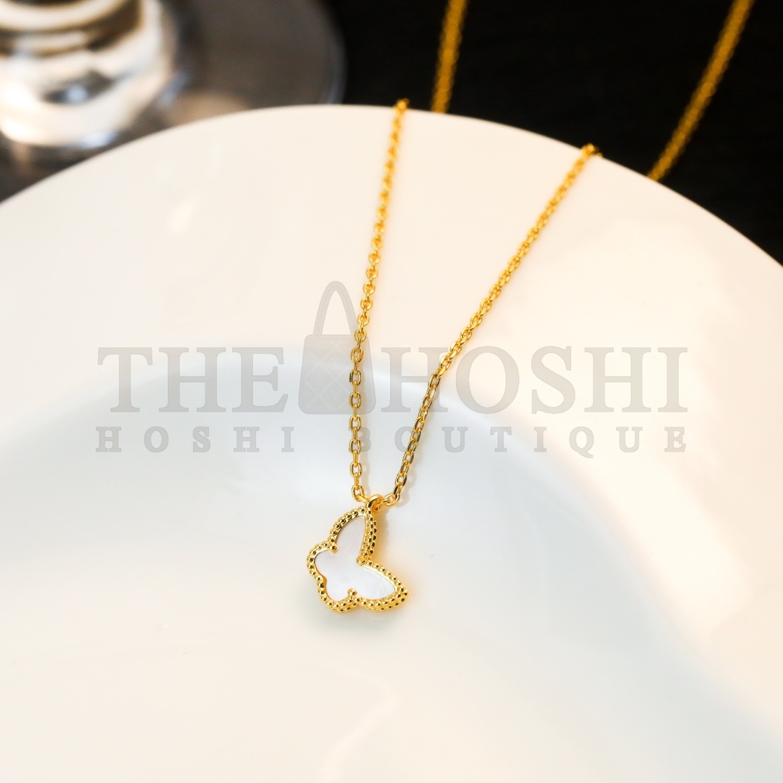 V*n Cl**f necklaces Sweet Butterflies pendant Master Quality