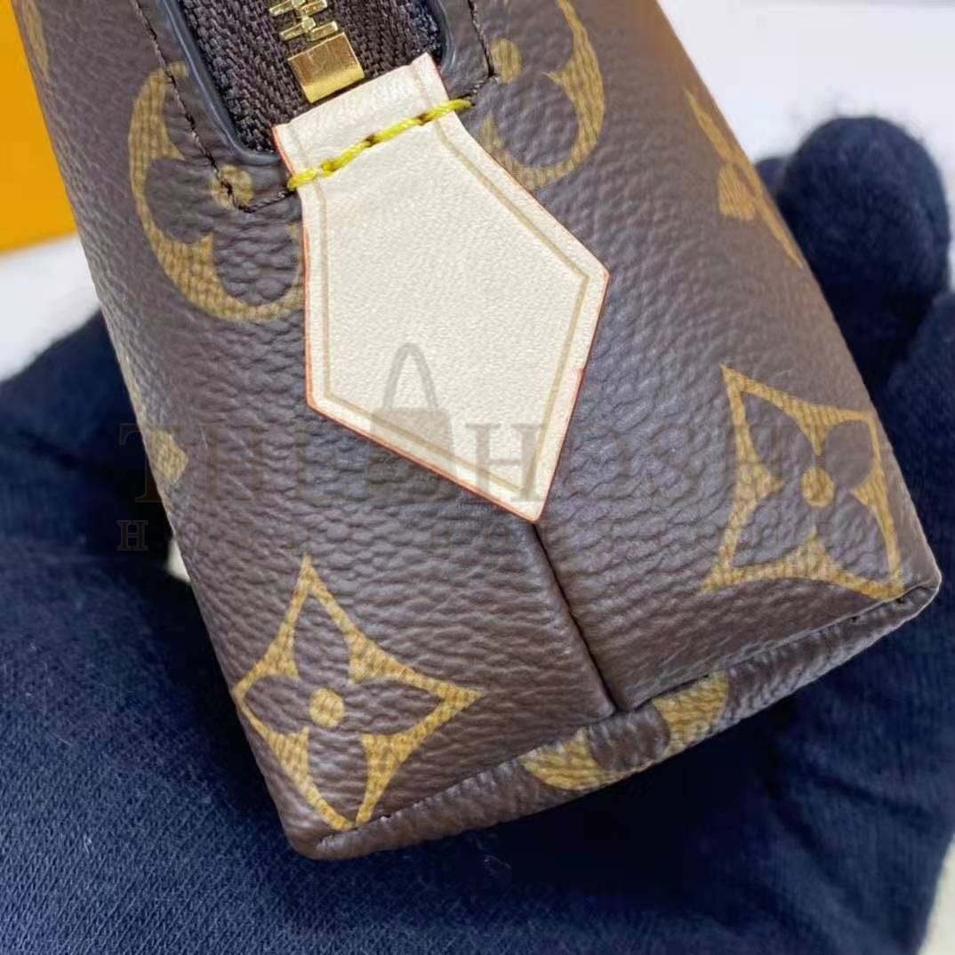 L0vis Vvtt0n LV Women Cosmetic Pouch GM Coated Canvas Cowhide Leather Master Quality