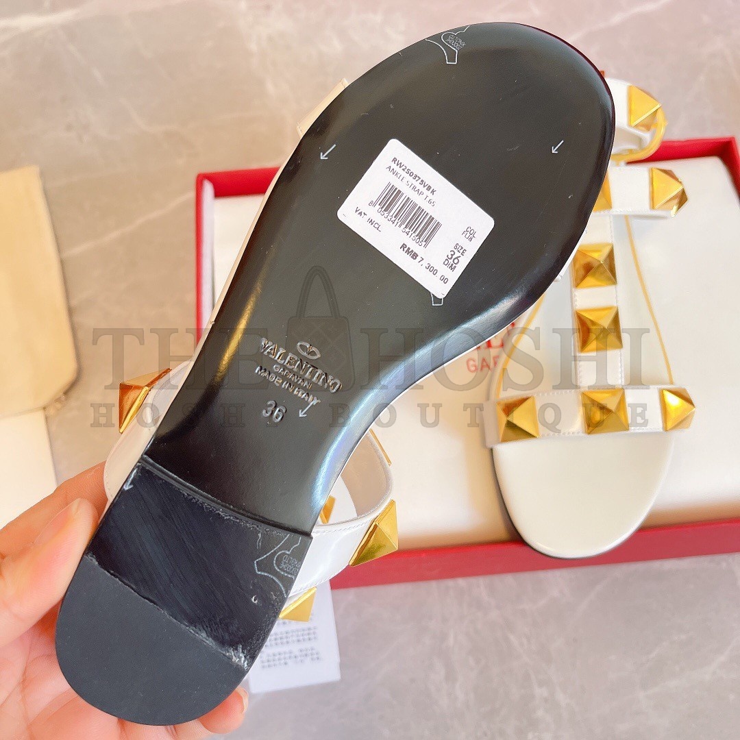 Va1e*ntin0 Roman Stud Flat Sandals In White Calfskin Master Quality