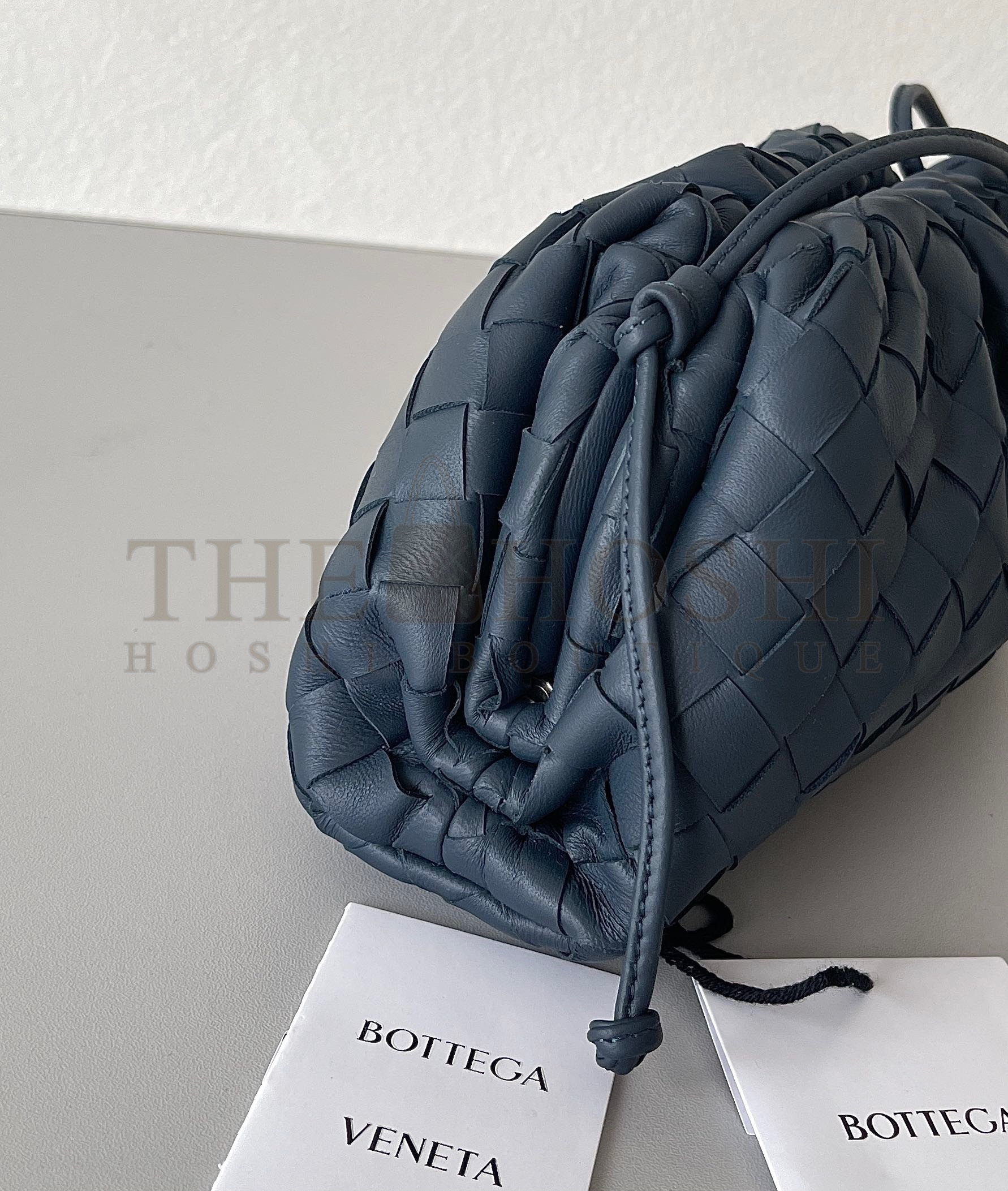 B0tt*ga Ven*ta Mini Pouch with Strap in Space Intrecciato Lambskin Master Quality