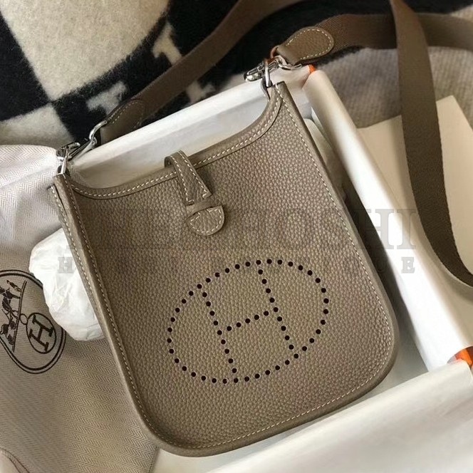 H**me5 Evelyne III TPM Bag In Taupe Clemence Leather Master Quality