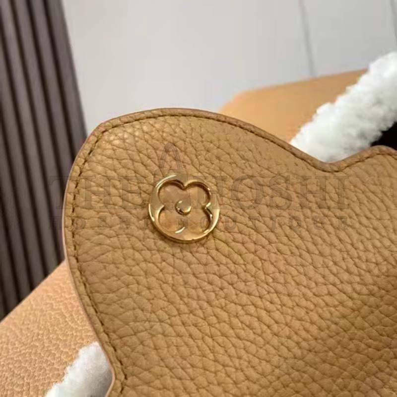 L0vis Vvtt0n LV Women Capucines BB Bag Arizona Taurillon Leather Shearling Master Quality