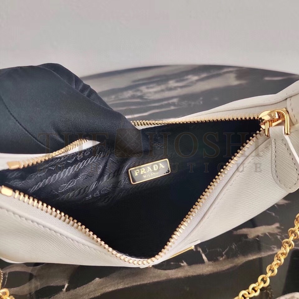 Pra*a Re-Edition 2005 Shoulder Bag In White Saffiano Leather Master Quality