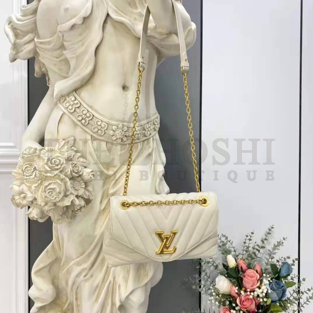 L0vis Vvtt0n LV Women New Wave Chain Bag Handbag White Smooth Cowhide Leather Master Quality