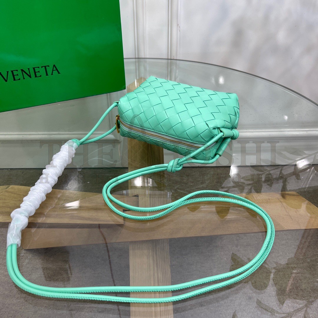 B0tt*ga Ven*ta Loop Mini Bag In Fountain Intrecciato Lambskin Master Quality