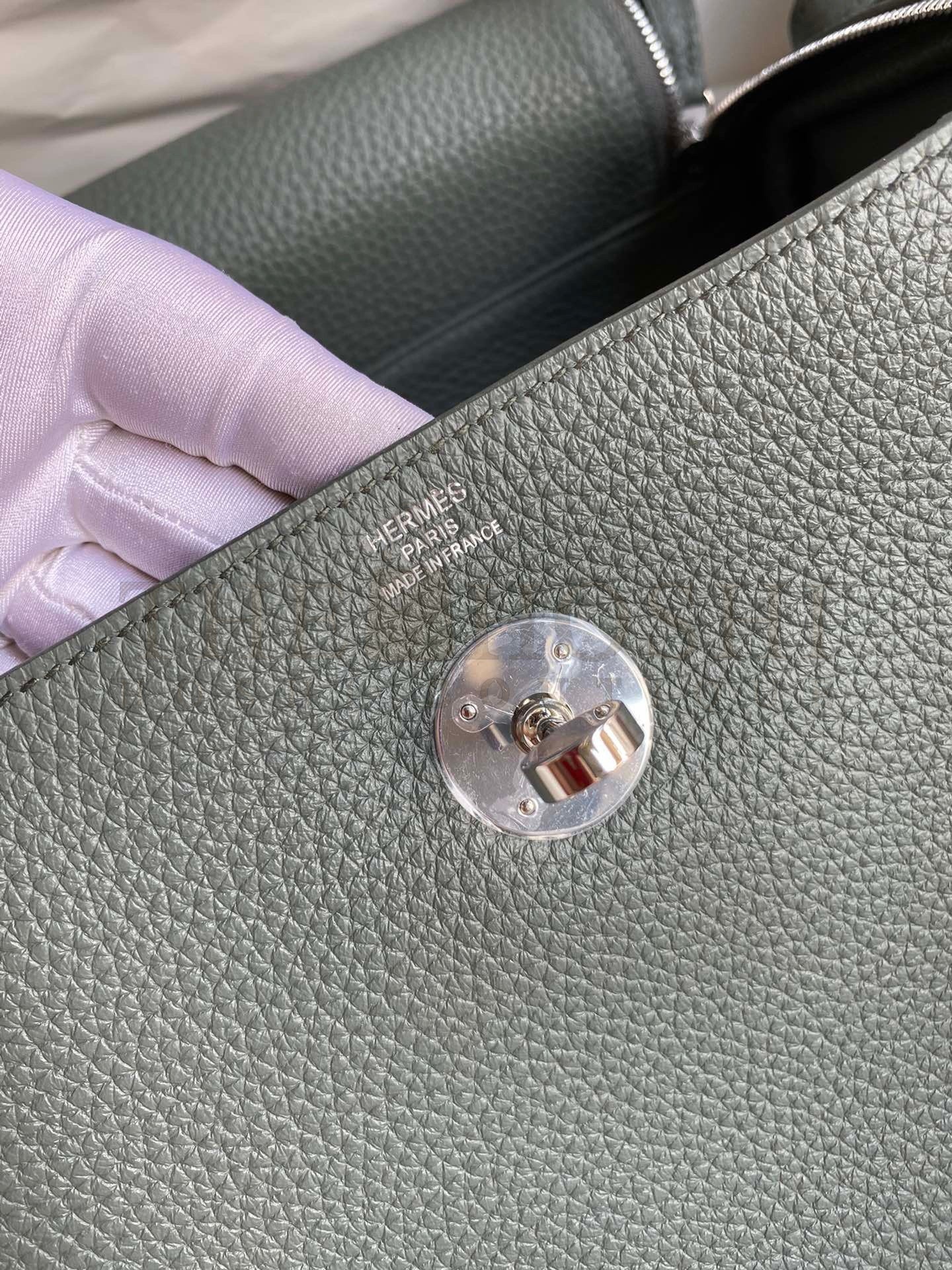 H**me5 Lindy 26 Handmade Bag In Vert Amande Clemence Leather Master Quality