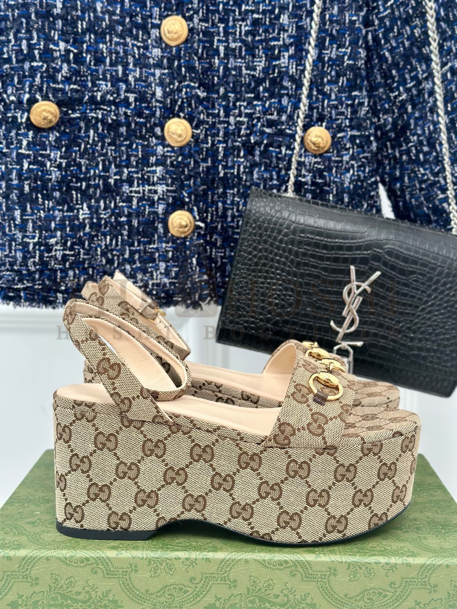 Gvc*1 24S spring/summer runway show Horsebit buckle old flower thick bottom sandals Heel height: 7.5cm Master Quality