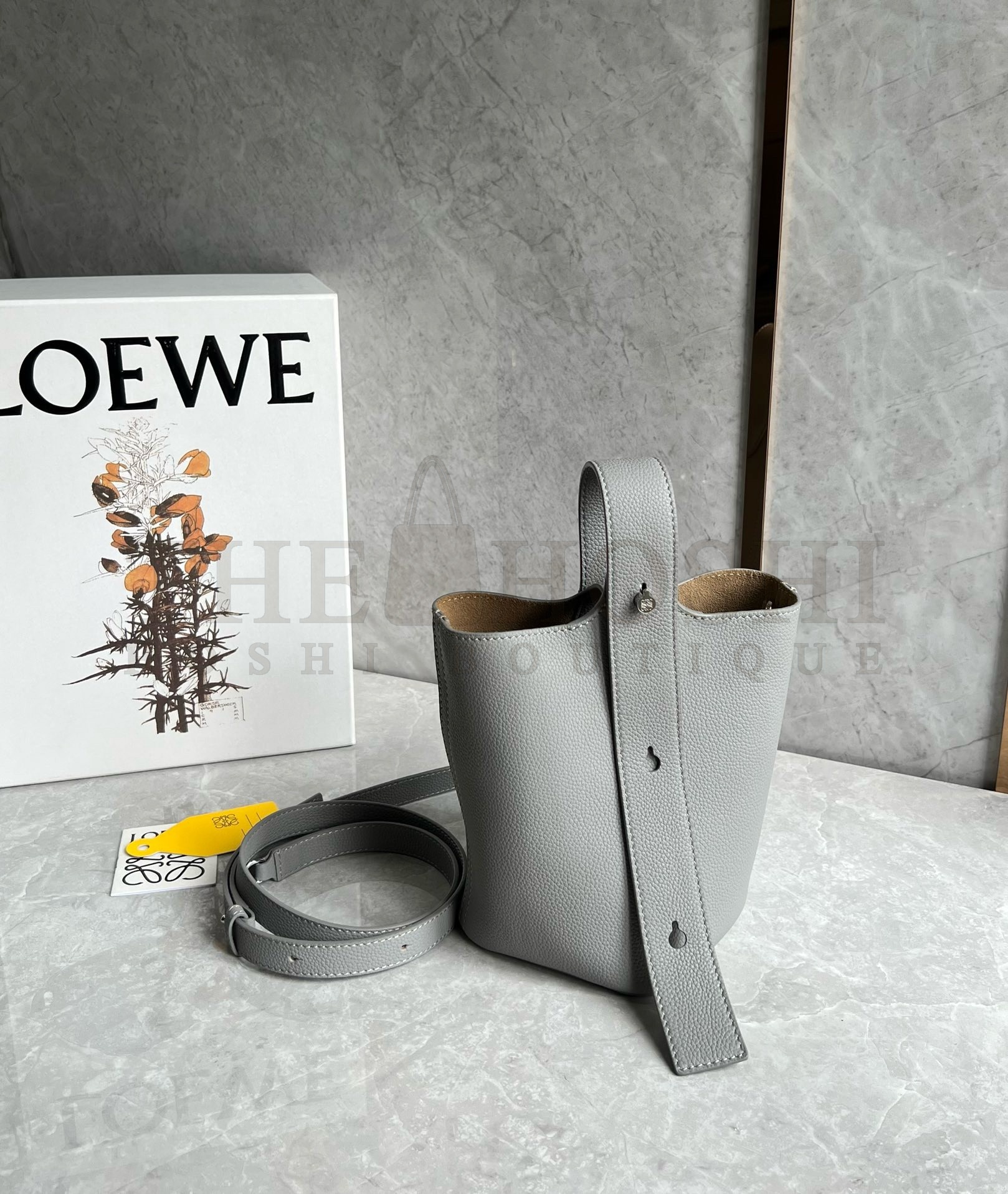 L0ew* Mini Pebble Bucket Bag in Grey Grained Leather Master Quality