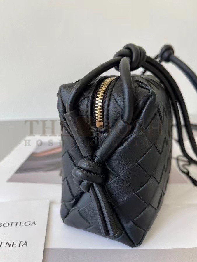 B0tt*ga Ven*ta Mini Loop Bag In Black Intrecciato Lambskin Master Quality