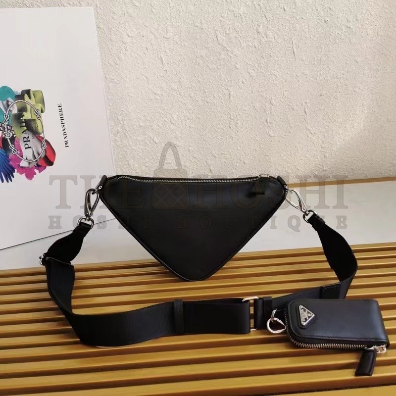 Pra*a Triangle Shoulder Bag In Black Leather Master Quality