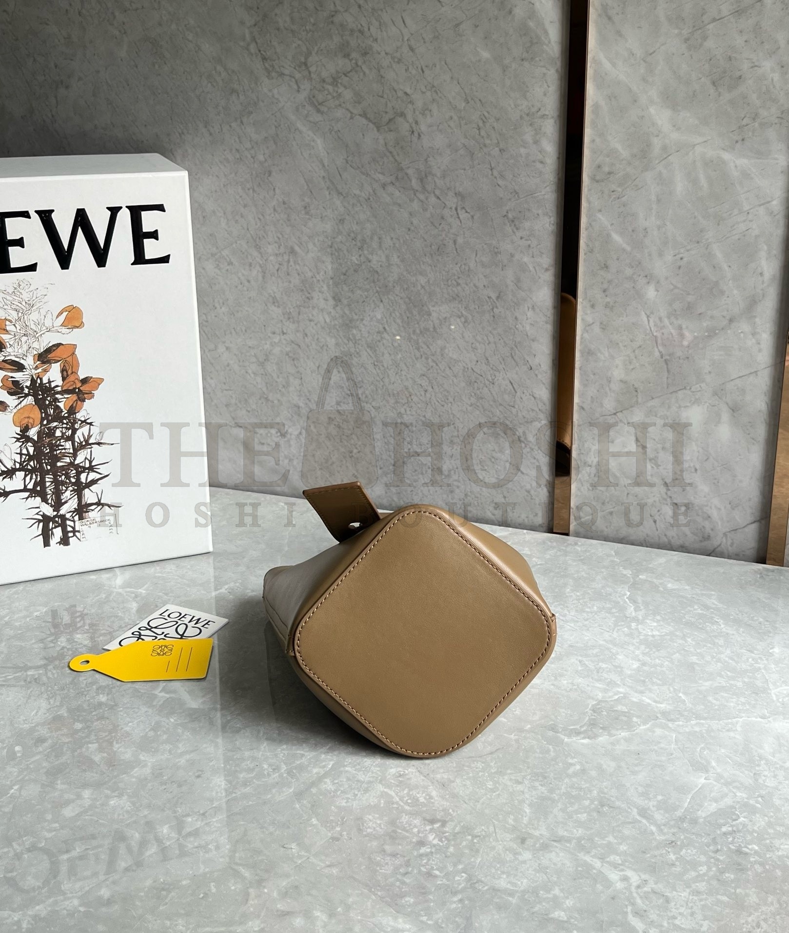 L0ew* Mini Pebble Bucket Bag in Oak Calfskin Master Quality