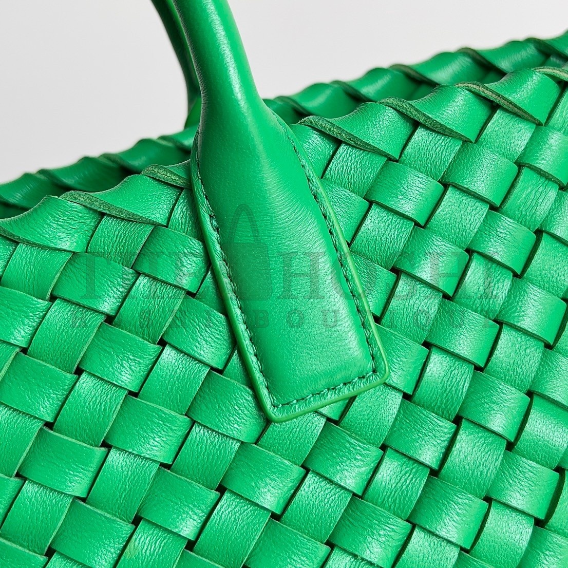 B0tt*ga Ven*ta Cabat Mini Bag In Green Intrecciato Lambskin Master Quality