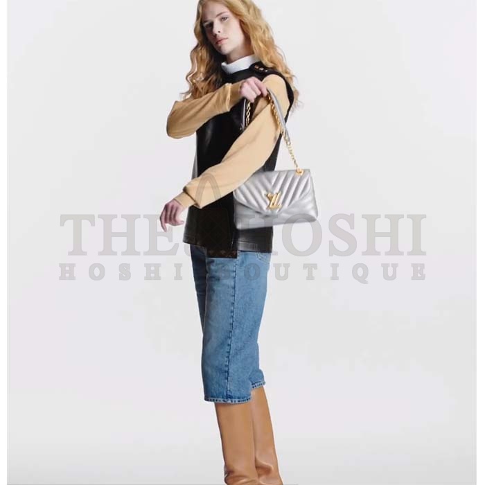 L0vis Vvtt0n LV Women New Wave Chain Bag MM Metallic Gray Quilted Cowhide Leather Master Quality