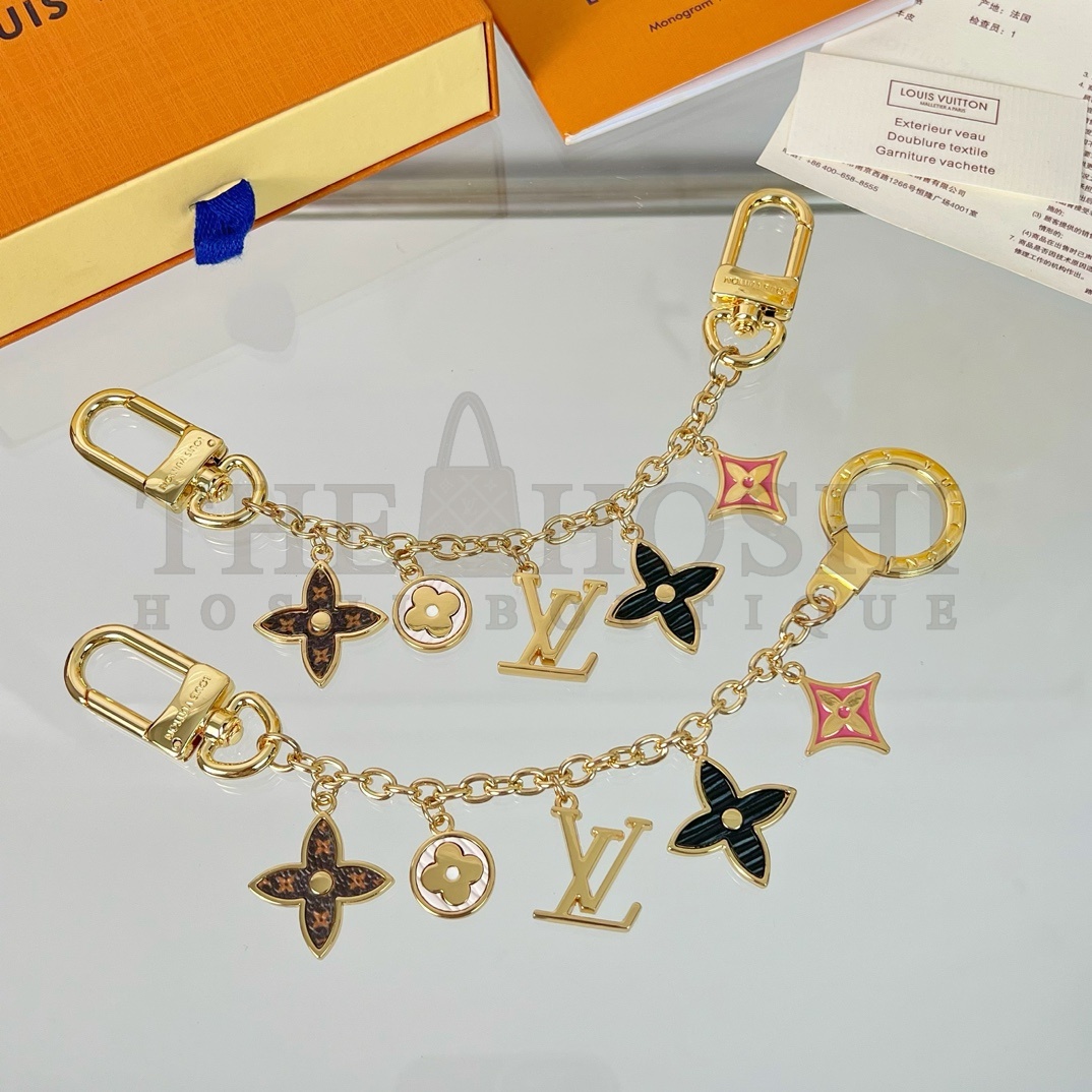 L0vis Vvtt0n LV Spring Street Chain Keychain Gold Monogram Charm Master Quality