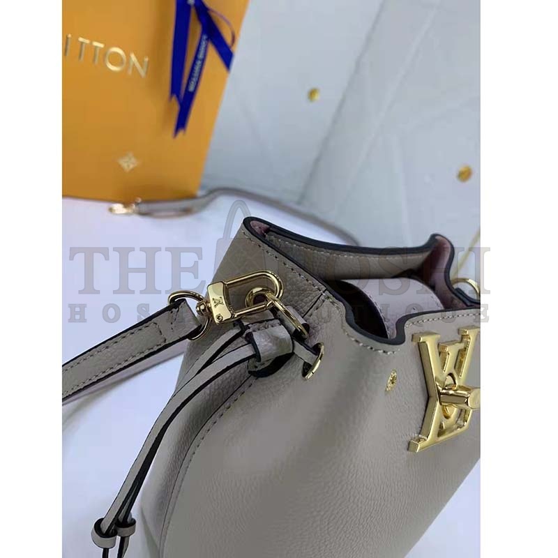 L0vis Vvtt0n LV Women Nano Lockme Bucket Bag Greige Beige Grained Calf Master Quality