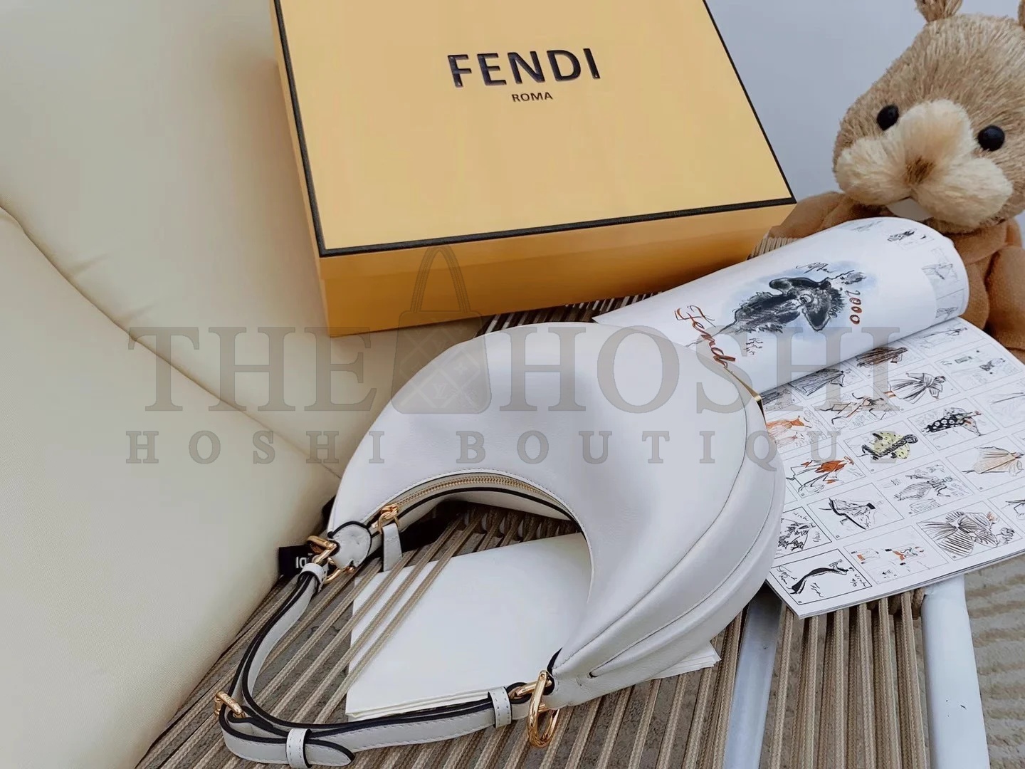 F**di F**digraphy Small Hobo Bag In White Leather Master Quality