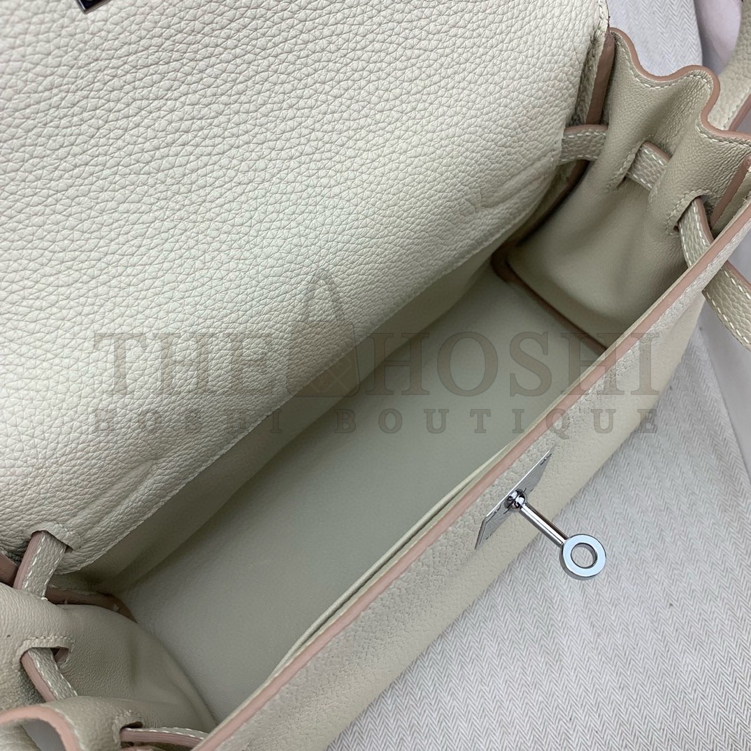 H**me5 Kelly Messenger Bag in Craie Clemence Leather Master Quality