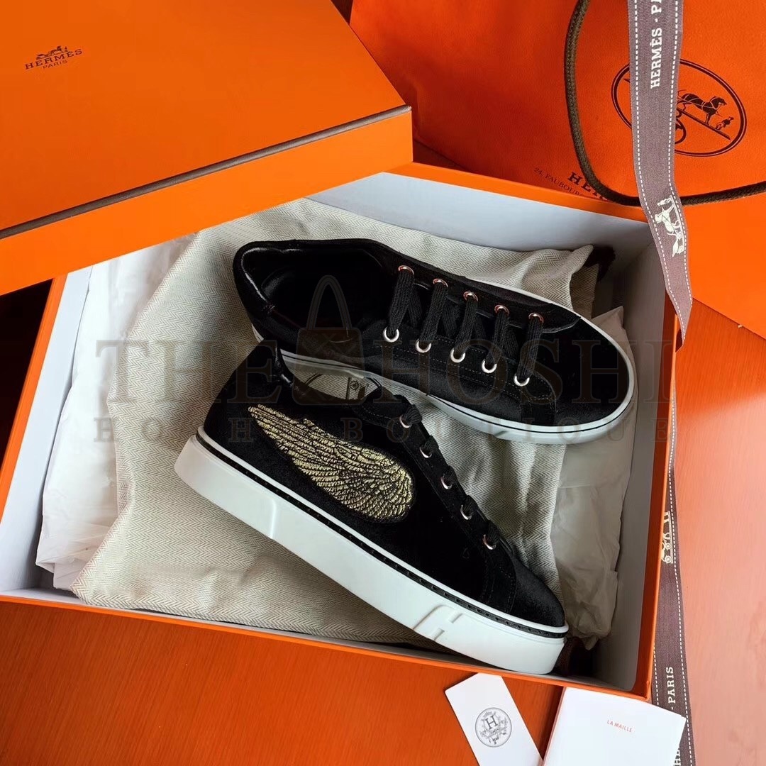 H**me5 Velvet Sneakers In Black Velvet With Embroidered Wing Patch Master Quality