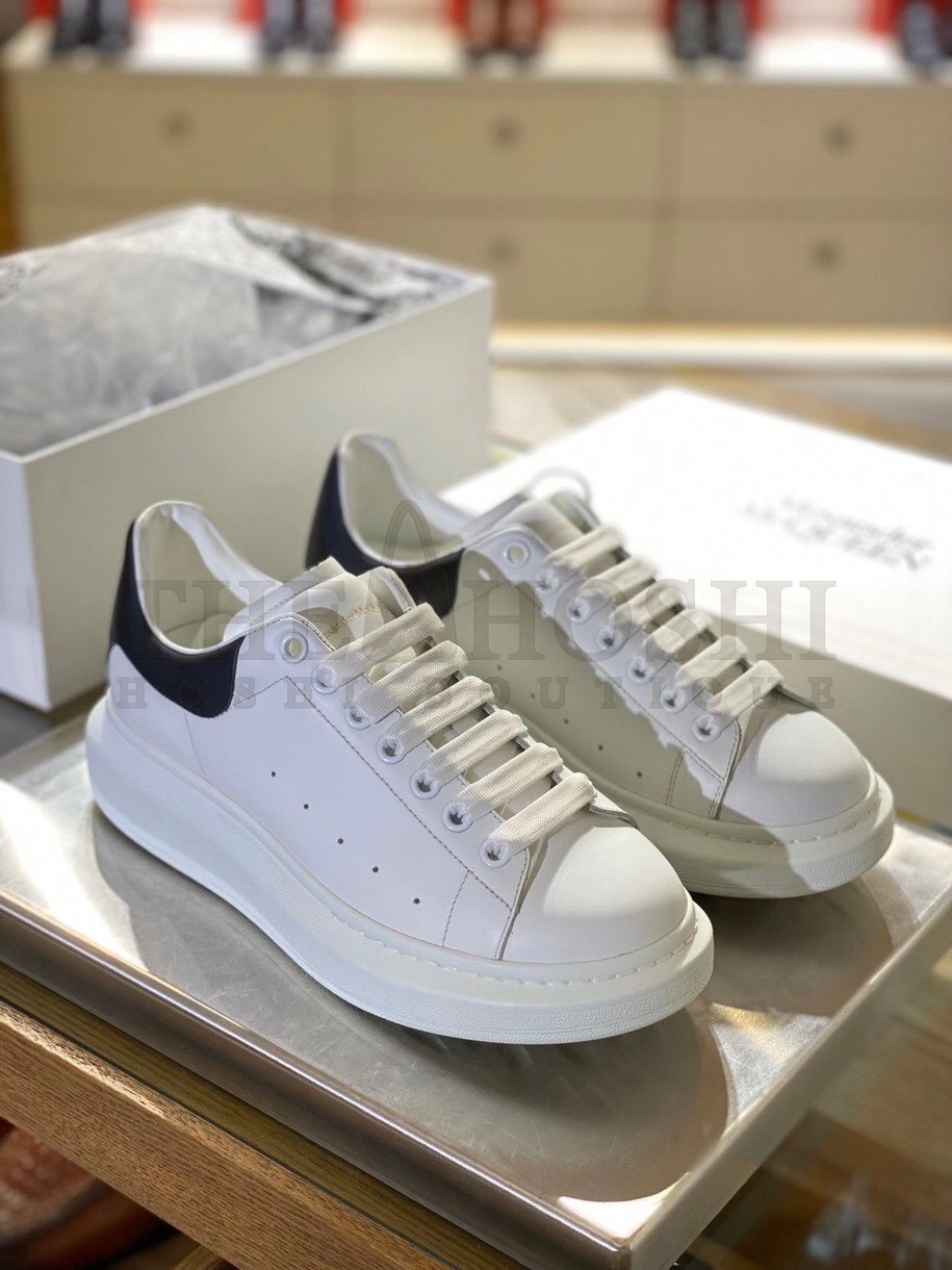 A1exa*der Mcqv*en Men