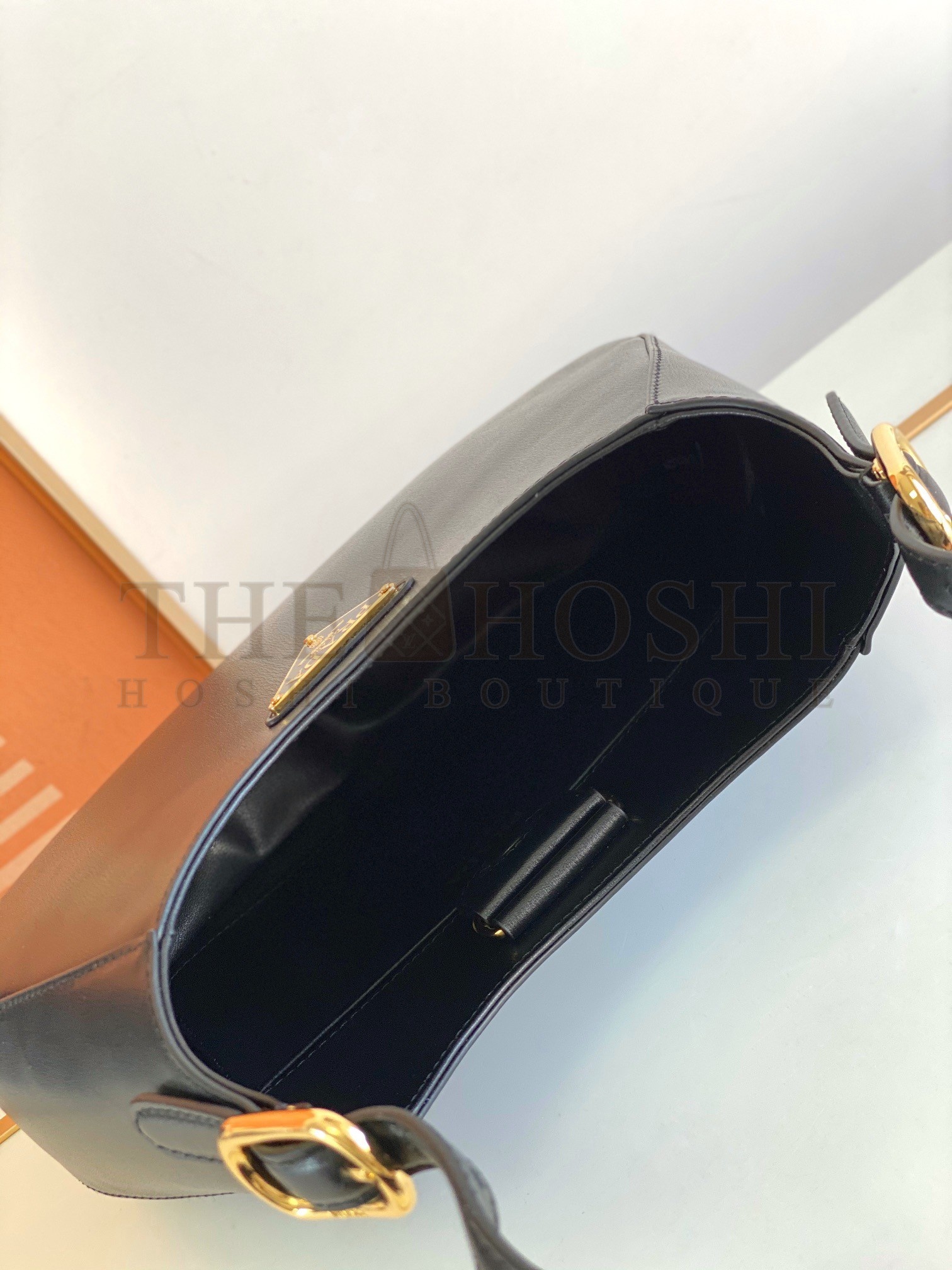 Pra*a Shoulder Bag in Black Leather Master Quality