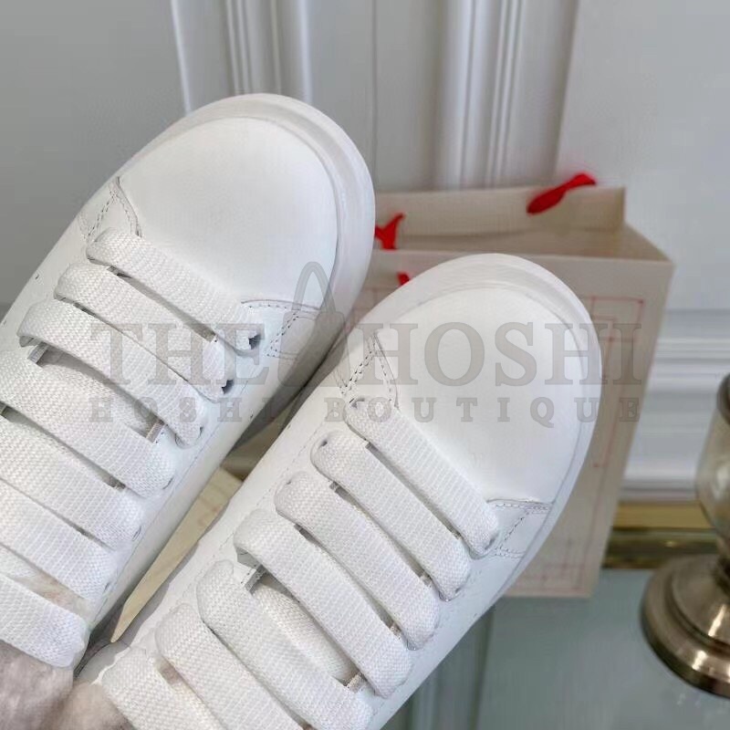 A1exa*der Mcqv*en Women