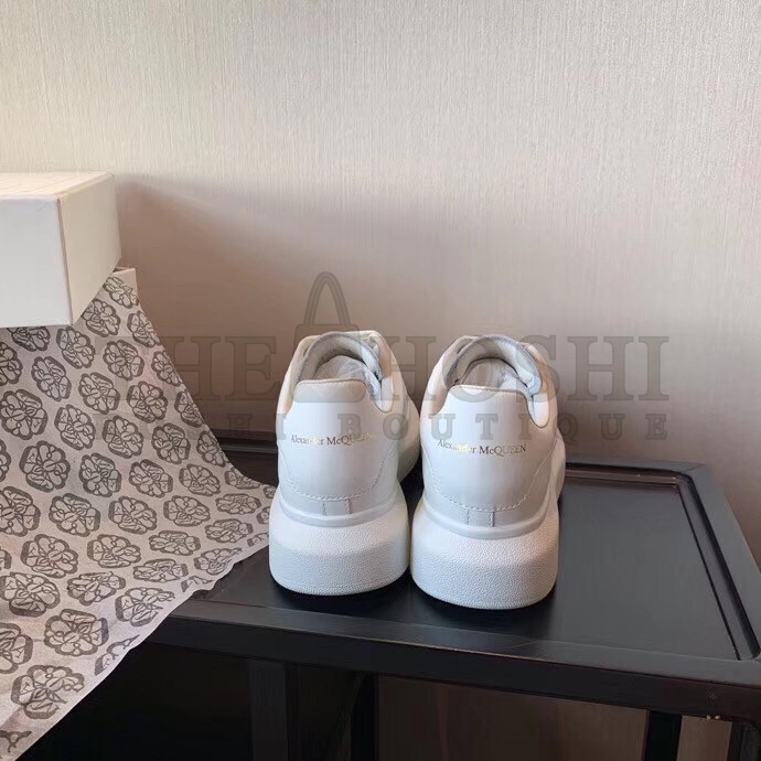 A1exa*der Mcqv*en Women