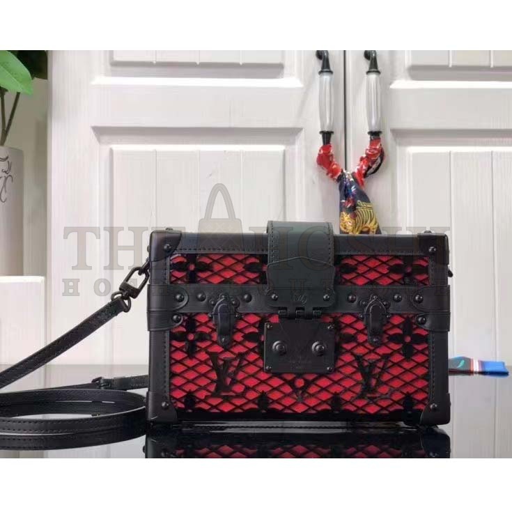 L0vis Vvtt0n LV Women Petite Malle Handbag Black Patent Calfskin Cowhide Leather Master Quality